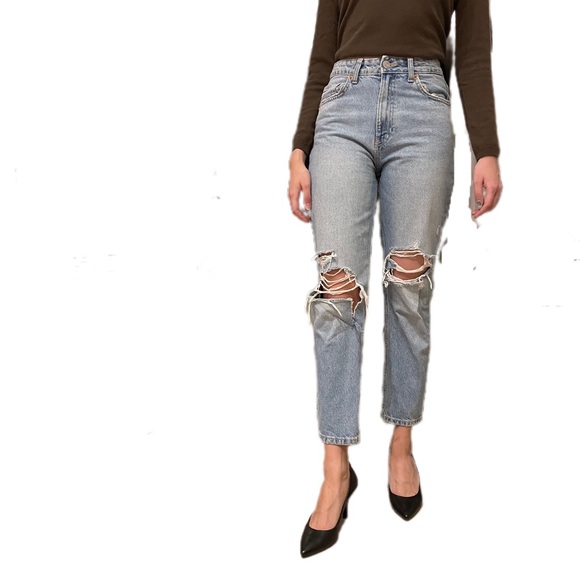 Zara Ripped Jean - Picture 2 of 5